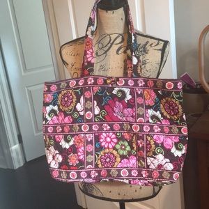 Vera Bradley Tote bag, beautiful colors!